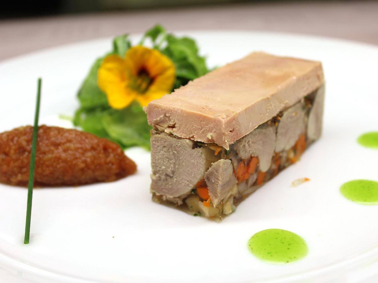 Hotel Restaurant Logis La Palette Wettolsheim Exterior photo