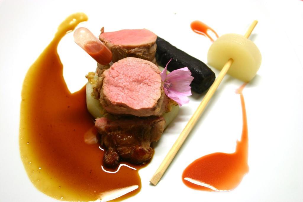 Hotel Restaurant Logis La Palette Wettolsheim Exterior photo